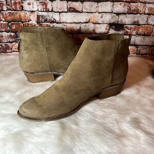 Dolce Vita Tan Ankle Boots